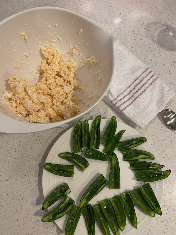 bacon wrapped jalapeño poppers
