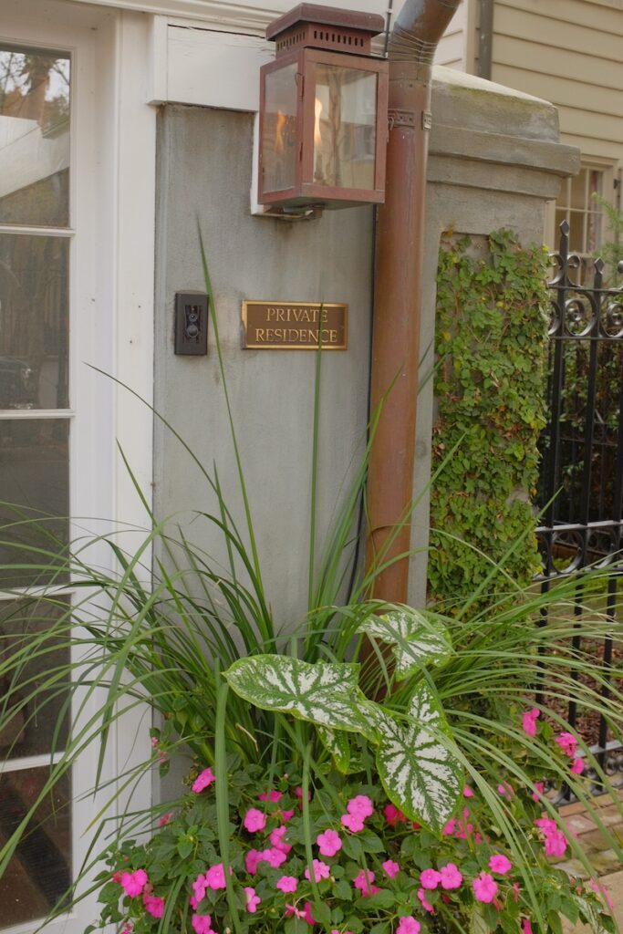 grasses container