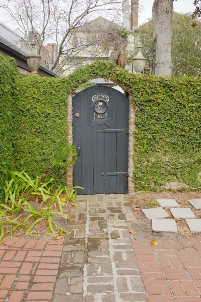 grey gate climber