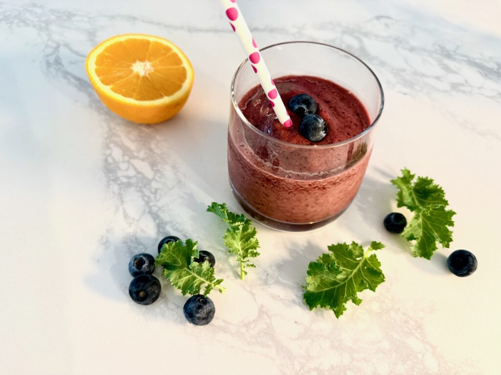 berry kale smoothie